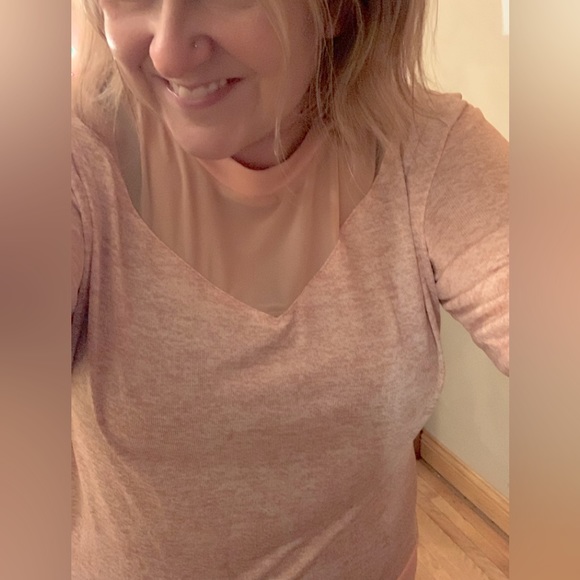 LuLaRoe “Lizzy” lightweight pretty sweater. Stretchy waistband.  Fast shipper. - Picture 3 of 4